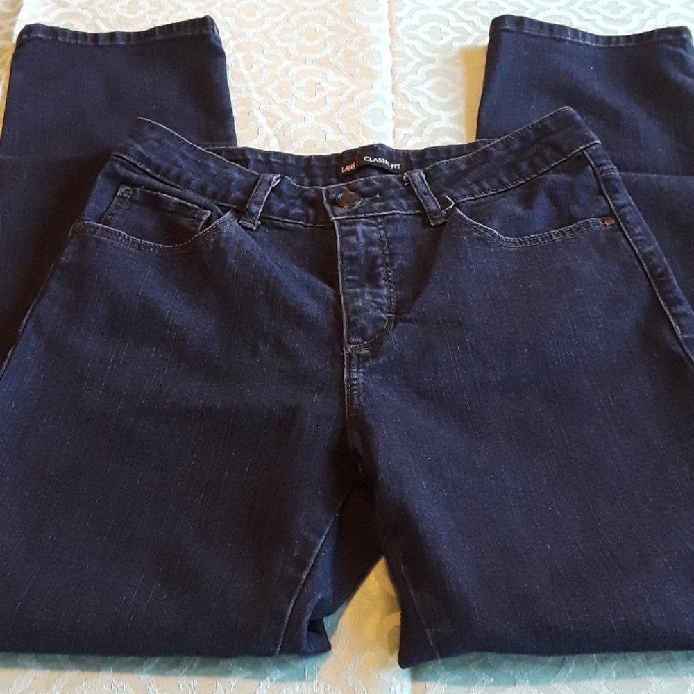 Lee Classic Fit Sz 8 Short stretch jeans